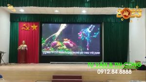 Trường Cao đẳng Việt Hàn Bắc Giang | Thi công màn hình LED P3 trong hội trường.