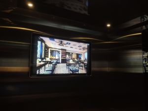 JM Marvel Hotel & Spa. - Lắp lcd quảng cáo 32 inch USB trong thang máy