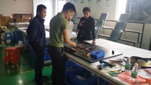 Xưởng Sản Xuất LCD của Công Ty LED D&Q Việt Nam, với các kỹ sư luôn học hỏi và phát triển.