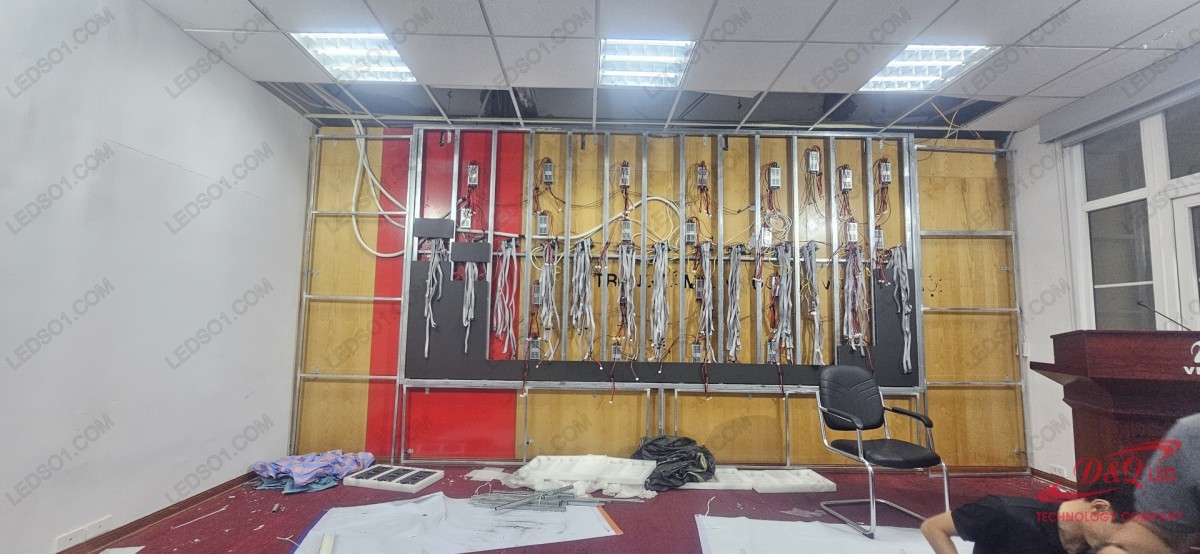 VNPT 75 Đinh Tiên Hoàng. Lắp đặt gói thầu Cabin màn hình LED COB P1.86 đồng bộ thương hiệu ThinkSTV 1 20231027_1909501