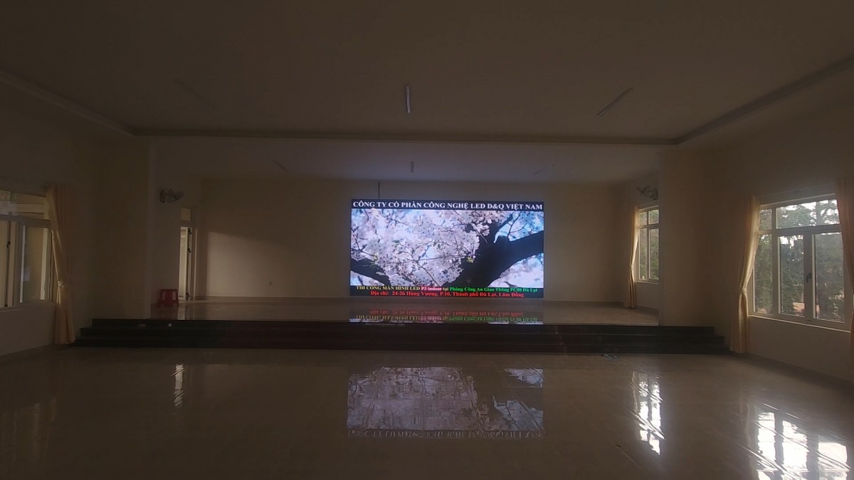 Công An Giao Thông PC08 - TP.Đà Lạt. Lắp đặt gói thầu màn hình LED GOB P3 trong Hội trường lớn 20m2 2 20240614_134829.mp4_snapshot_00.11.254