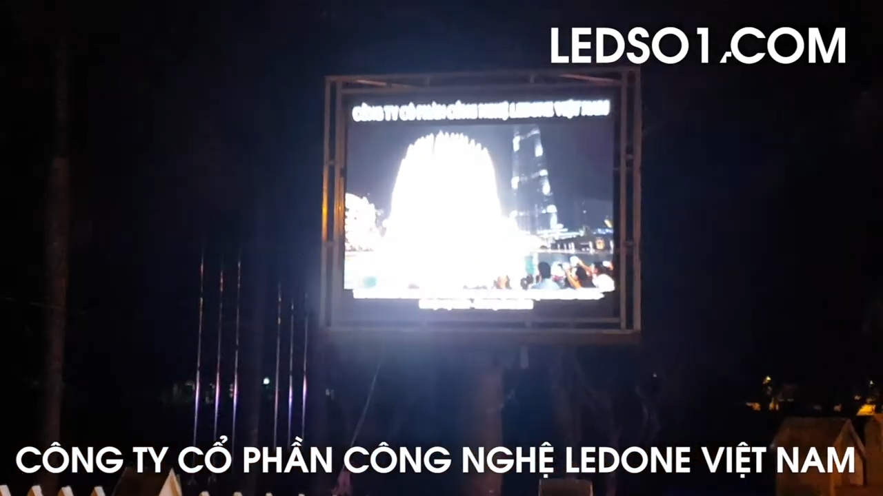 màn hình LED P5 ngoài trờ — D&Q VietNam