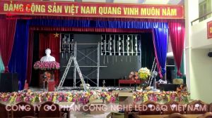 cong trinh man hinh led p2 5 thi cong tai truong chinh tri tran phu ha tinh