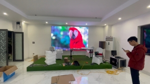 hung thinh palace trung tam tiec cuoi lai chau lap dat man hinh led p3 trong phong tiec nho id2535