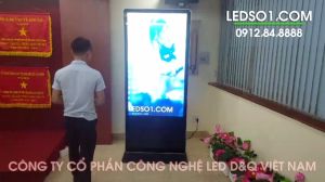 lap man hinh chan dung quang cao 65 70inch truong thpt luong the vinh tp hcm id1874