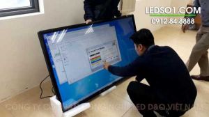 man hinh lcd cam ung 65inch treo tuong lap dat tai cong ty dien luc cau giay doi quan ly so 3 id1695