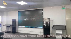 man hinh led tai showrom xuong lap rap lcd cua cong ty led dq viet nam id2256