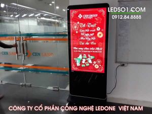 man hinh quang cao lcd chan dung 55inch lap dat tai sanh cenland thuoc cengroup id1704