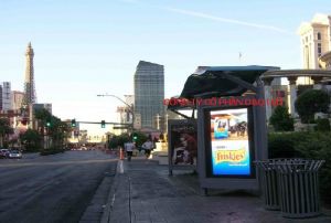 thi cong man hinh lg quang cao 55inch nha cho xe bus ben