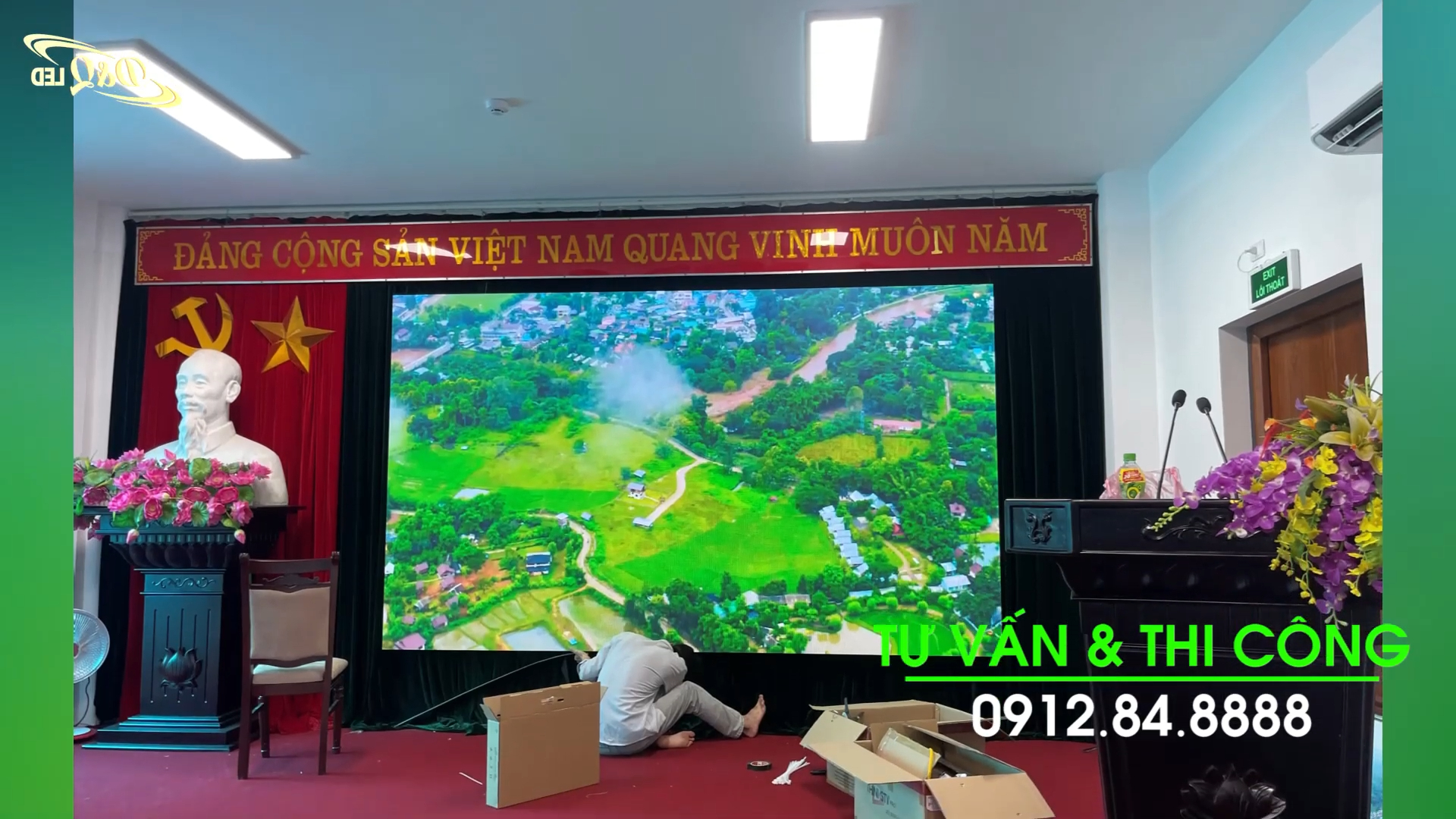 Trường Cao Đẳng Kinh Tế, Kỹ Thuật và Thủy Sản Bắc Ninh Lắp màn hình LED P2.5 trong phòng họp.