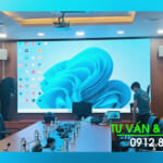 Thi công dự án màn hình LED P1.8 phòng hội trường Phường Long Biên.
