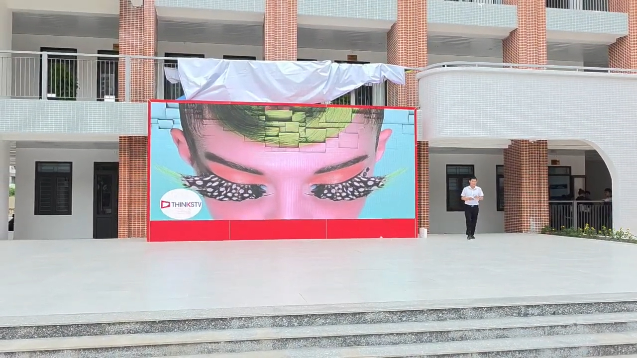 Trường THPT Việt Nam – Ba Lan | DQ thi công thầu dự án màn hình LED P2.5 ngoài trời đồng bộ ThinkSTV