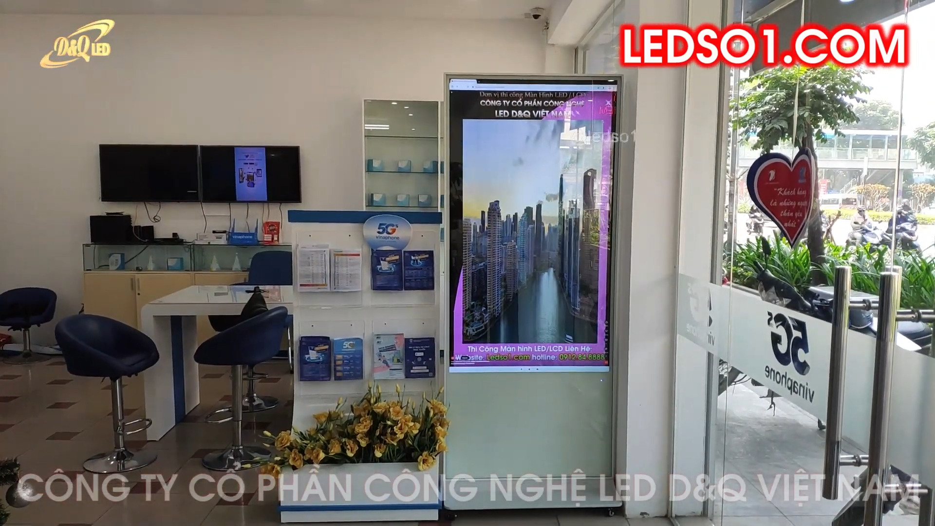 VNPT – 97 Nguyễn Chí Thanh | D&Q đã hoàn thành việc lắp đặt một màn hình LCD 65” chân đứng cảm ứng.