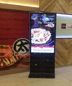 Màn hình quảng cáo LCD chân đứng 65 inch wifi SAMSUNG / LG | LED D&Q Miền Bắc - LED D&Q