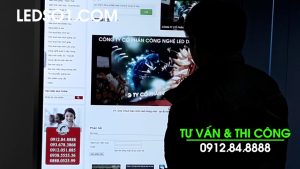 CTy Cổ phần TEKO Việt Nam | DQ thi công dự án màn hình cảm ứng tương tác LCD 55inch chân đứng
