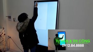 D&Q cung cấp màn hình cảm ứng tương tác đứng 32inch - 100inch trên Toàn quốc giá tốt nhất thị trường