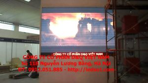Màn hình led, màn hình led quảng cáo, màn hình led full HD (Riddick - Thống lĩnh bóng tối)